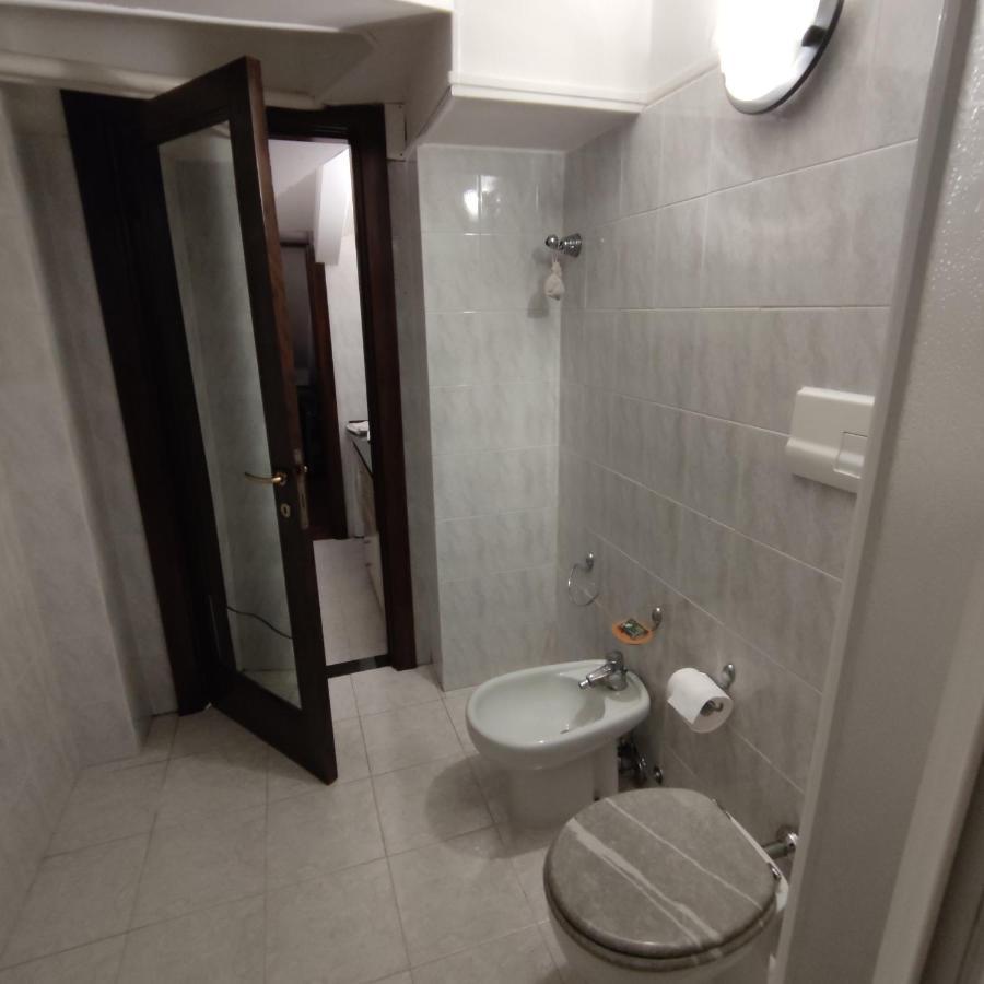 Loft Mansardato Monza Luaran gambar