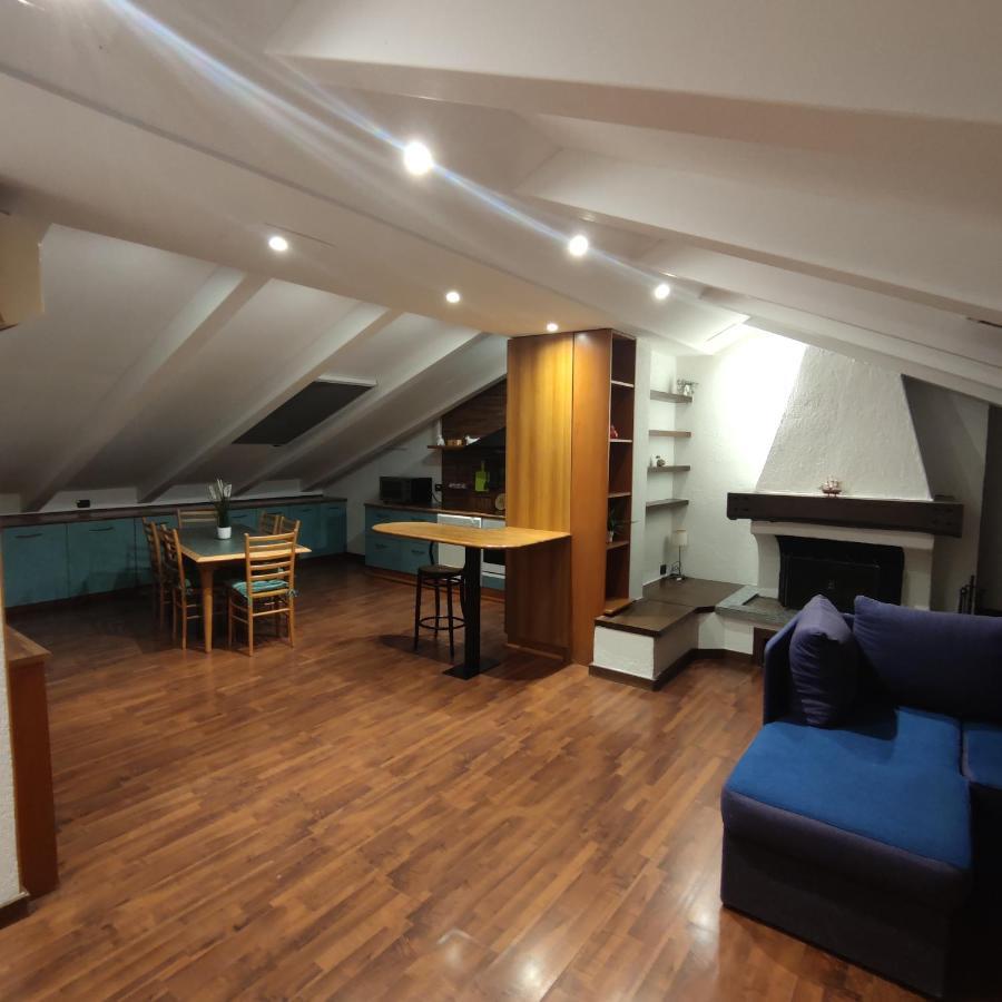 Loft Mansardato Monza Luaran gambar