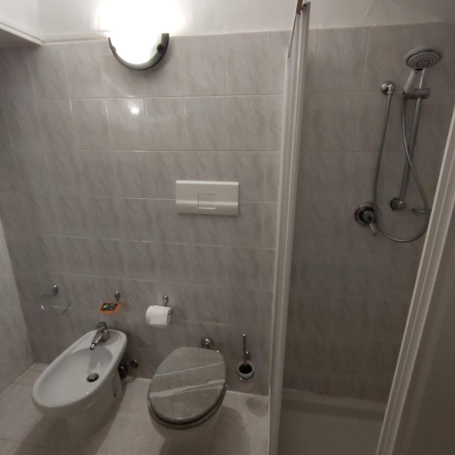 Loft Mansardato Monza Luaran gambar