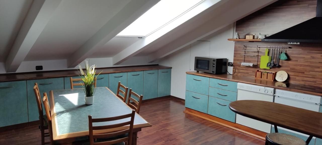 Loft Mansardato Monza Luaran gambar